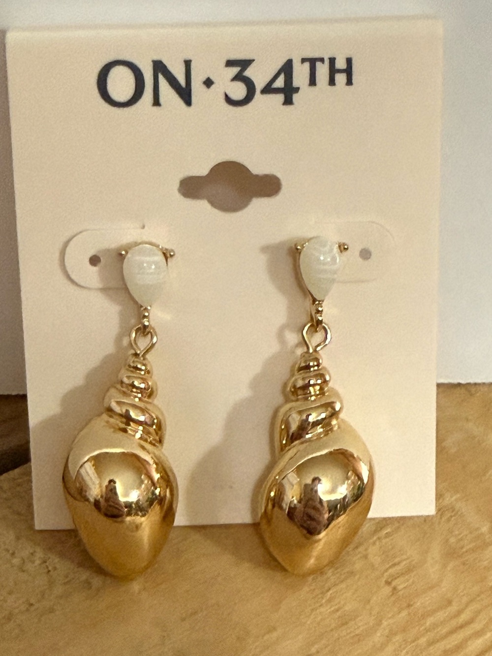 On 34th Sea Shell Gold Tone White Tower Post Mid Fashion Romantic Post Earrings